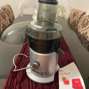 Breville Silver Juicer
